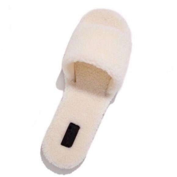 Cozy Faux Sherpa Teddy Slides in Cream - Picture 4 of 6